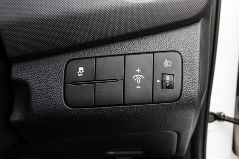 Hyundai i10 PLAY 16