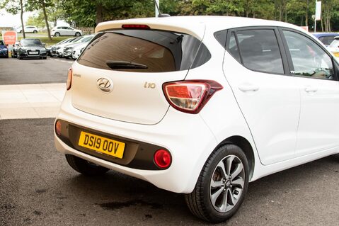 Hyundai i10 PLAY 8