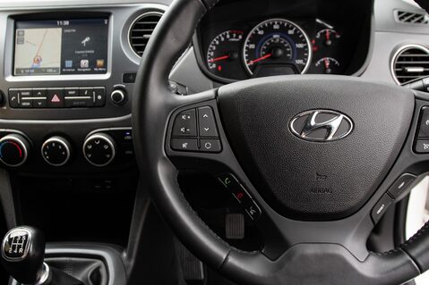 Hyundai i10 PLAY 19