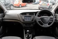 Hyundai i20 MPI PREMIUM NAV 3