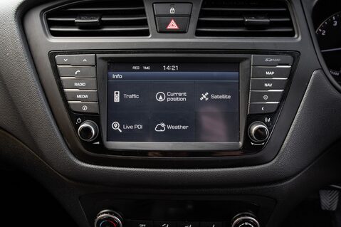 Hyundai i20 MPI PREMIUM NAV 24