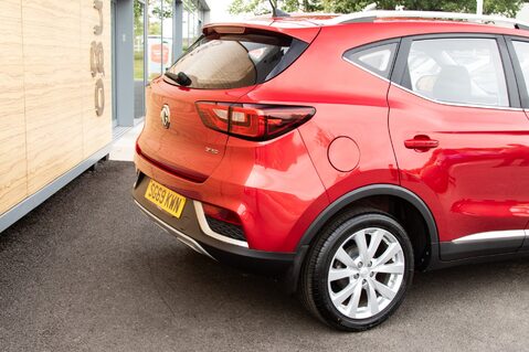 MG ZS EXCITE 8