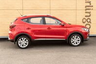 MG ZS EXCITE 12