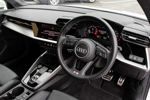 Audi A3 SPORTBACK TFSI S LINE MHEV 4