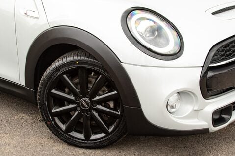 Mini Hatch COOPER S 11