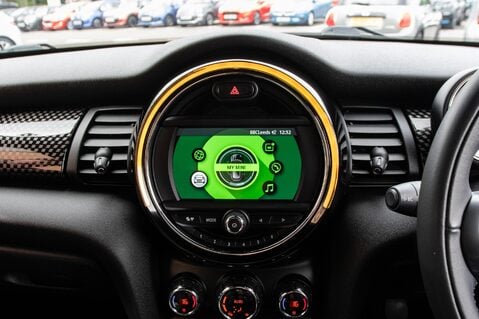 Mini Hatch COOPER S 22