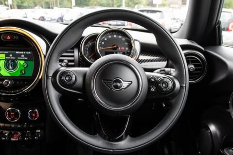 Mini Hatch COOPER S 21