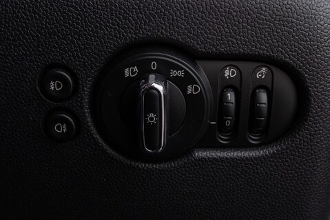 Mini Hatch COOPER S 16