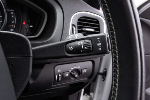 Volvo V40 T2 R-DESIGN EDITION 18