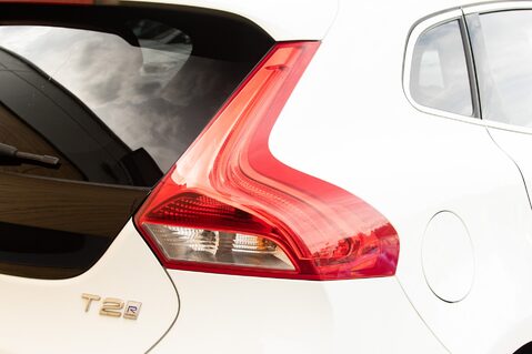 Volvo V40 T2 R-DESIGN EDITION 9