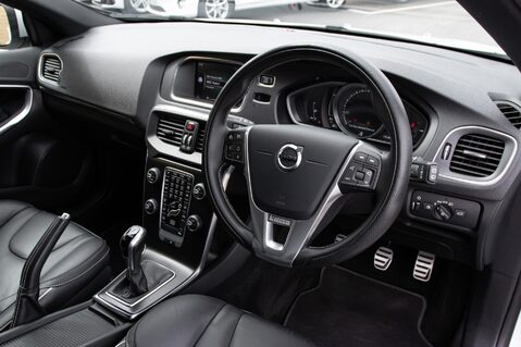 Volvo V40 T2 R-DESIGN EDITION 4