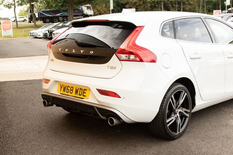 Volvo V40 T2 R-DESIGN EDITION 8