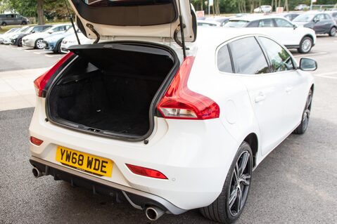 Volvo V40 T2 R-DESIGN EDITION 33