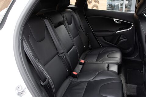 Volvo V40 T2 R-DESIGN EDITION 32