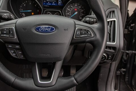 Ford Focus TITANIUM TDCI 20