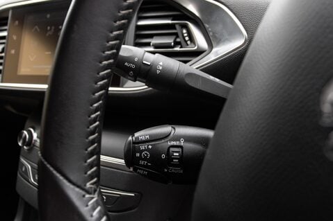 Peugeot 308 PURETECH S/S SW ACTIVE 17