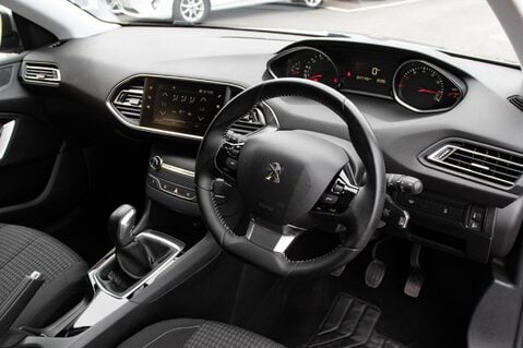 Peugeot 308 PURETECH S/S SW ACTIVE 4