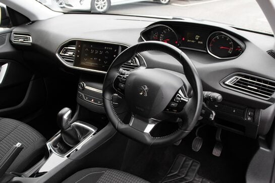 Peugeot 308 PURETECH S/S SW ACTIVE