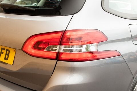 Peugeot 308 PURETECH S/S SW ACTIVE 9