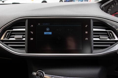 Peugeot 308 PURETECH S/S SW ACTIVE 23