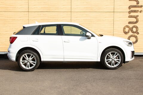 Audi Q2 TFSI S LINE 12