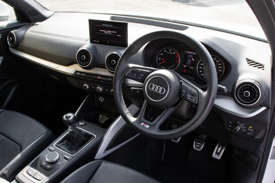 Audi Q2 TFSI S LINE