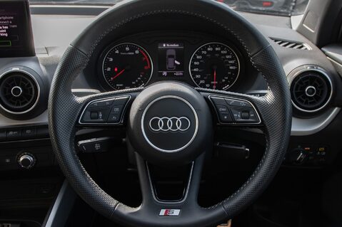 Audi Q2 TFSI S LINE 21