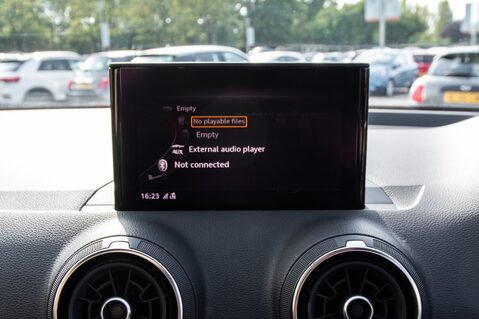 Audi Q2 TFSI S LINE 25