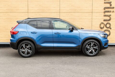 Volvo XC40 T3 R-DESIGN 12