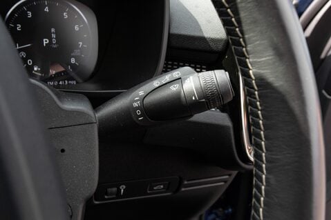 Volvo XC40 T3 R-DESIGN 18