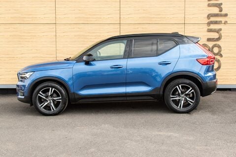 Volvo XC40 T3 R-DESIGN 13