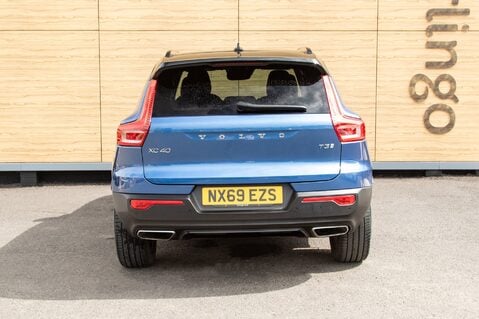 Volvo XC40 T3 R-DESIGN 6