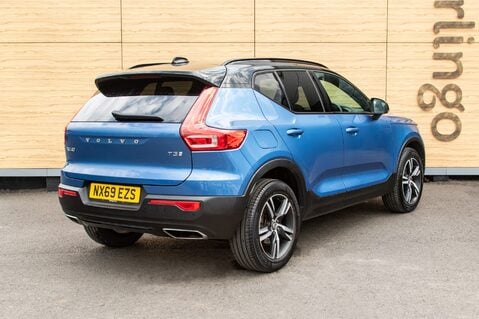 Volvo XC40 T3 R-DESIGN 2