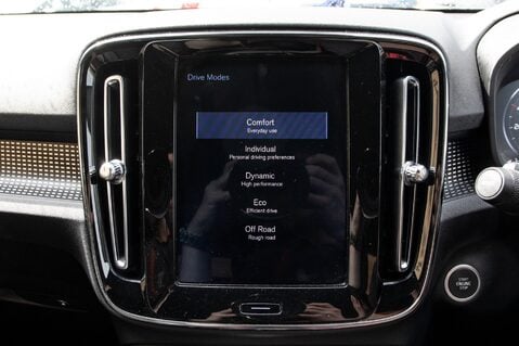Volvo XC40 T3 R-DESIGN 31
