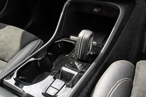 Volvo XC40 T3 R-DESIGN 33