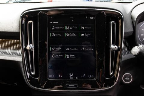 Volvo XC40 T3 R-DESIGN 23