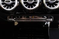 Mercedes-Benz A Class A 200 AMG LINE PREMIUM PLUS 38