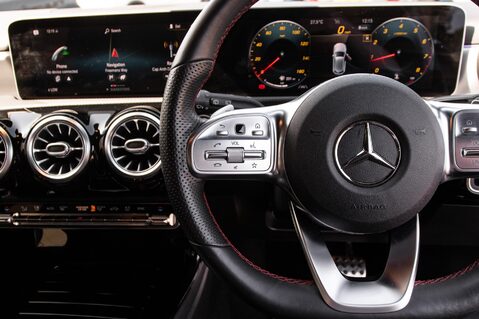 Mercedes-Benz A Class A 200 AMG LINE PREMIUM PLUS 20
