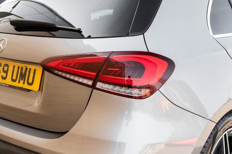 Mercedes-Benz A Class A 200 AMG LINE PREMIUM PLUS 9