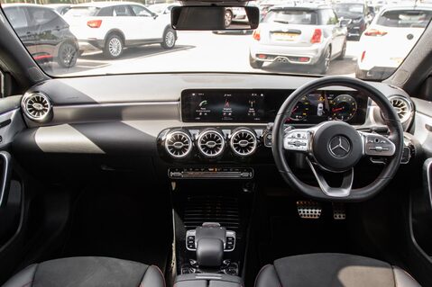 Mercedes-Benz A Class A 200 AMG LINE PREMIUM PLUS 3
