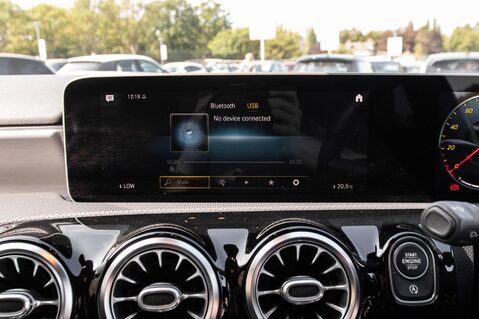 Mercedes-Benz A Class A 200 AMG LINE PREMIUM PLUS 25
