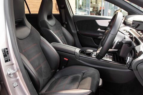 Mercedes-Benz A Class A 200 AMG LINE PREMIUM PLUS 34