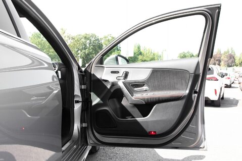 Mercedes-Benz A Class A 200 AMG LINE PREMIUM PLUS 14