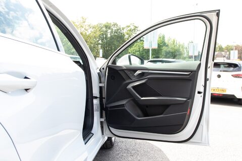 Audi A3 SPORTBACK TFSI SPORT MHEV 14