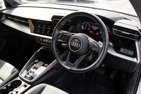 Audi A3 SPORTBACK TFSI SPORT MHEV 4