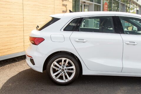 Audi A3 SPORTBACK TFSI SPORT MHEV 7
