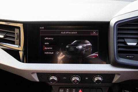 Audi A1 SPORTBACK TFSI S LINE 29