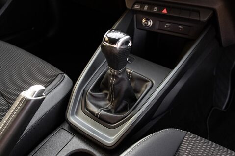 Audi A1 SPORTBACK TFSI S LINE 31