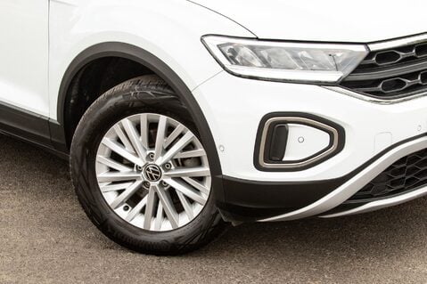 Volkswagen T-Roc LIFE TSI DSG 11