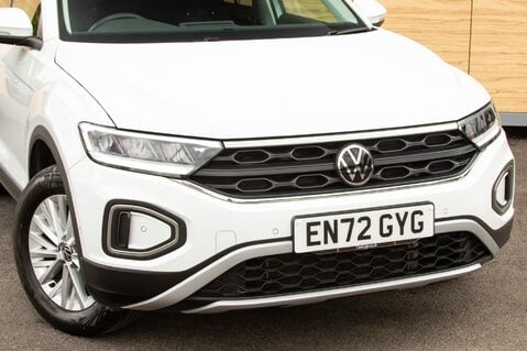 Volkswagen T-Roc LIFE TSI DSG 10
